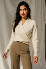 Women's V-Neck Knit Wrap Sweater with Ribbed Hem - Cozy & Stylish Knitwear