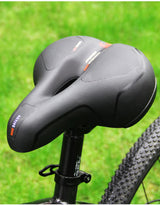 Ergonomic Bike Saddle – Padded, Water-Repellent & Reflective Strip for Universal Seatposts